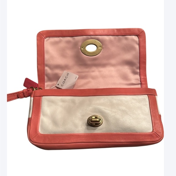Coach Bag NWT 100% Leather wristlet Cricket Pink White Colorblock Hangtag Coach - Picture 6 of 13